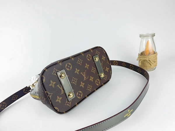 ルイヴィトンバッグ内部構造